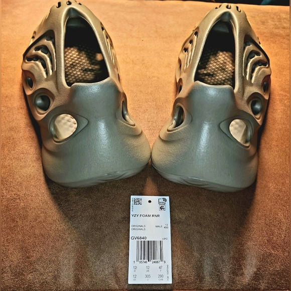 BNWT | adidas Yeezy Foam RNR | Men's 12 - Picture 6 of 8
